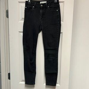 GAP Women's Classic Black Skinny Jeans